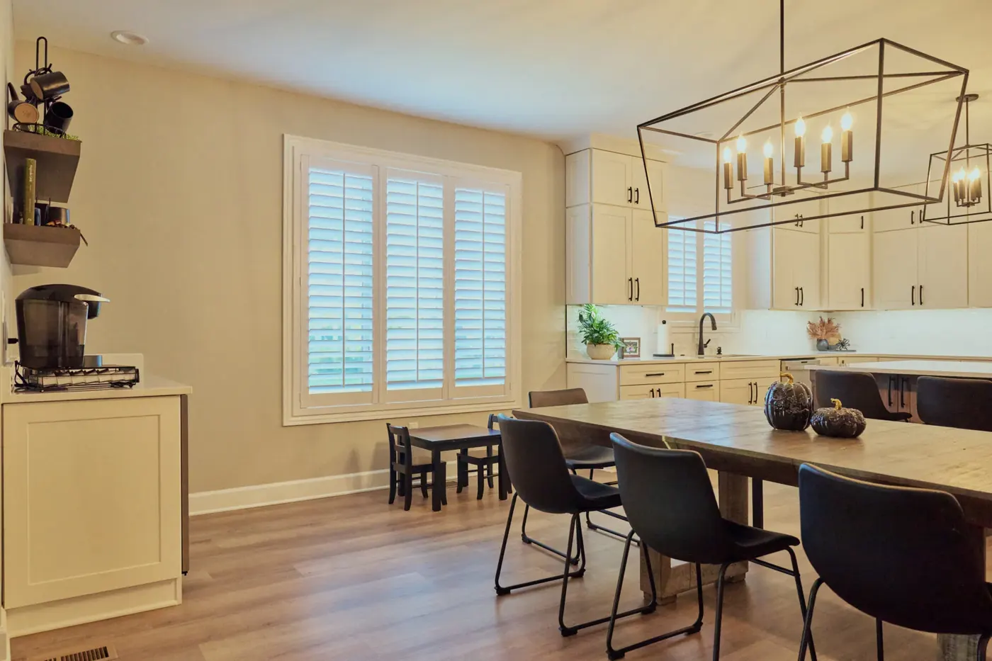 Cellular shades in a Indianapolis living room